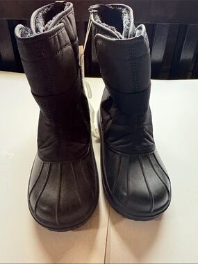 The Children's Place Black Kids Snow Boots Size 1